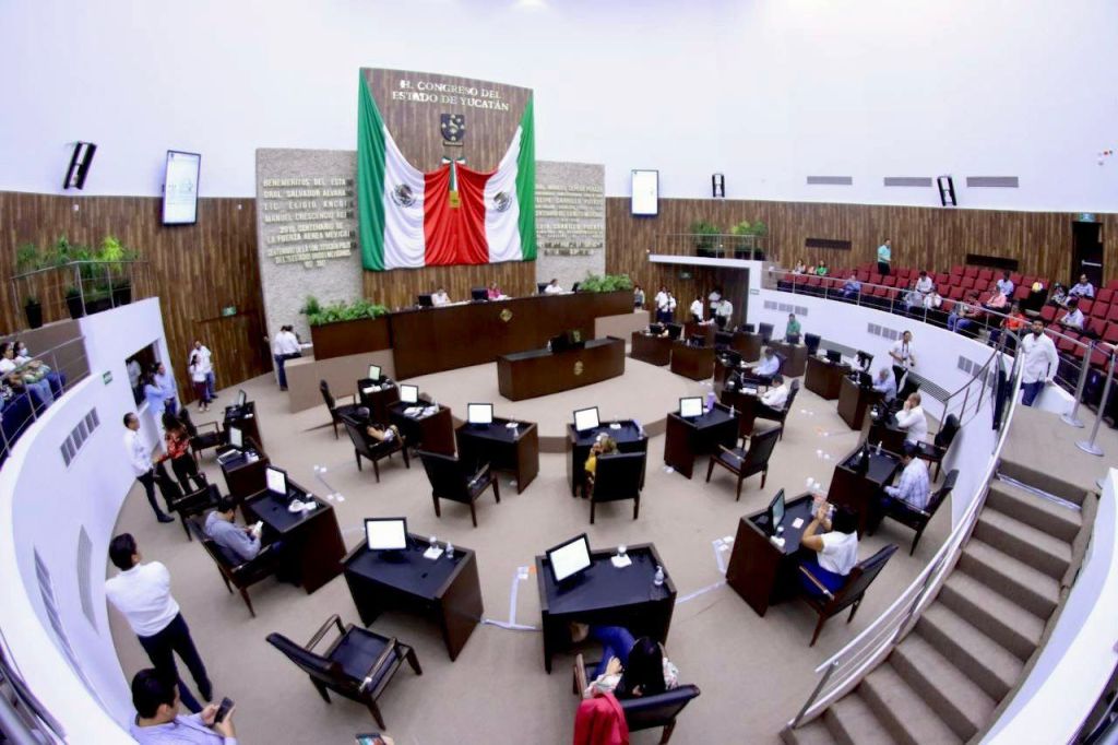 Cuatro diputados ausentes en un encuentro dominado por el&nbsp;PRI