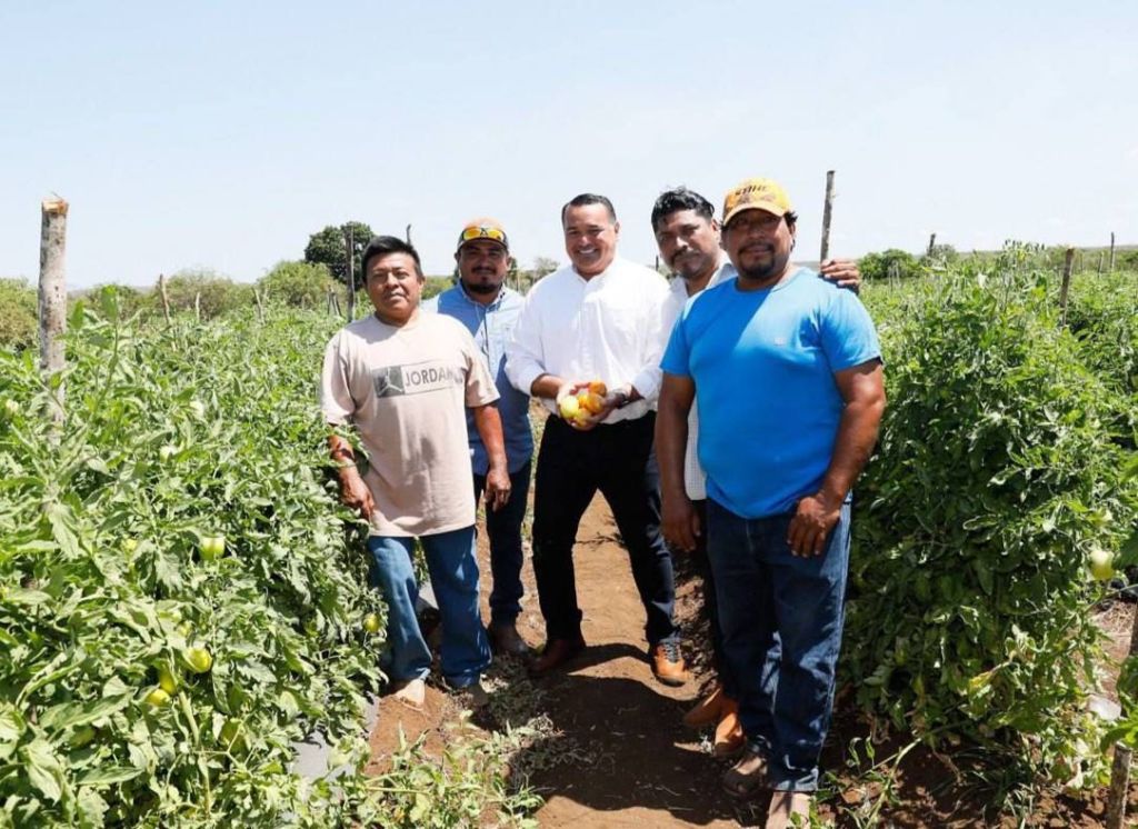 Renán Barrera visita el sur yucateco y a sus&nbsp;productores