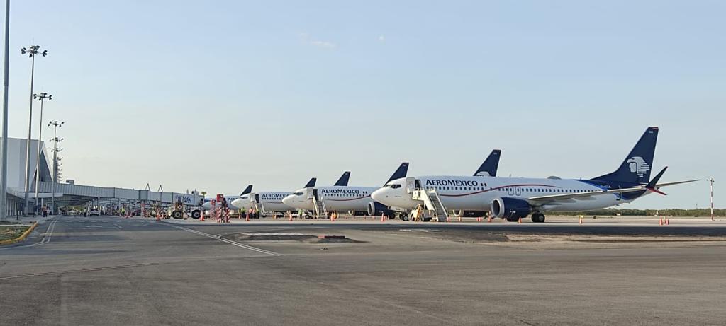 Casi 300 mil personas desfilaron por el aeropuerto de Mérida en&nbsp;mayo