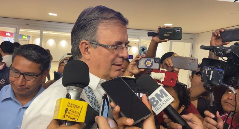 Ebrard omite temas políticos y sólo habló de&nbsp;Yucatán