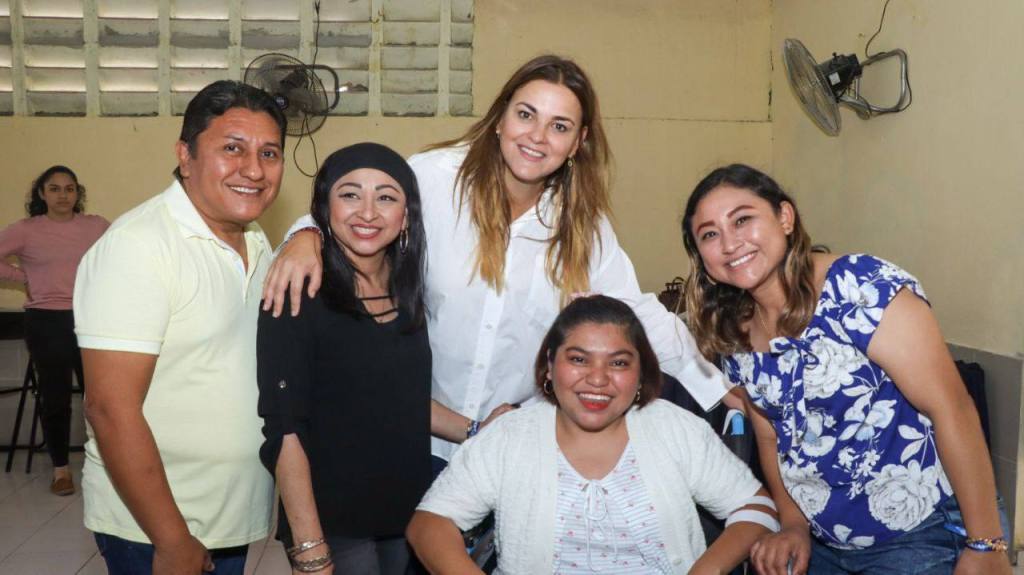 Cecilia Patrón recoge ideas para mejorar el medio&nbsp;ambiente