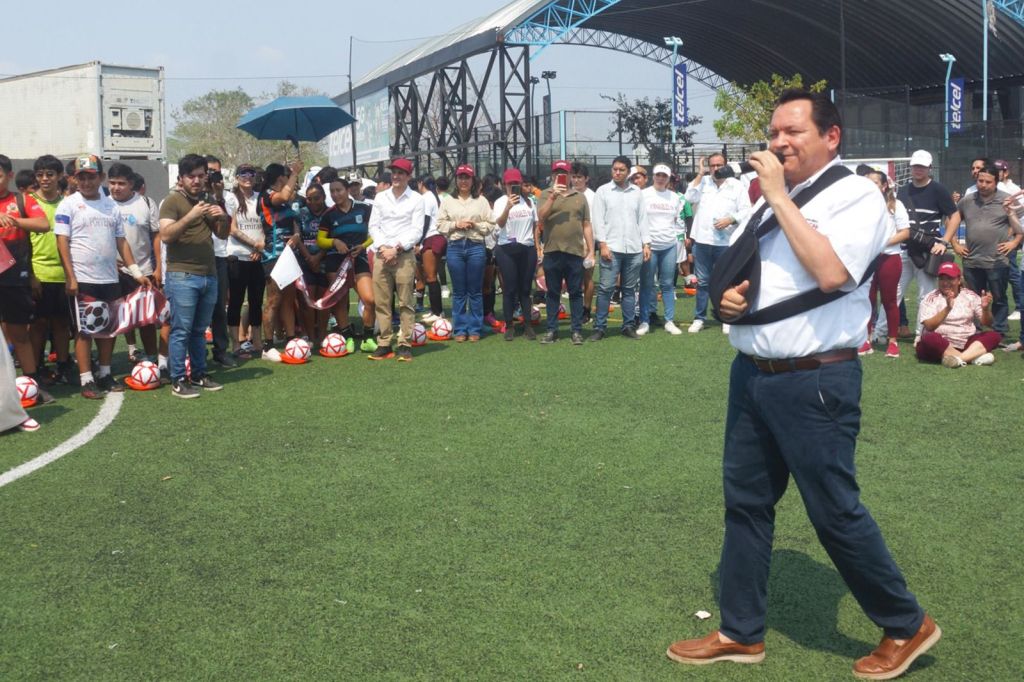 Huacho incluye al deporte en su campaña por la&nbsp;gubernatura