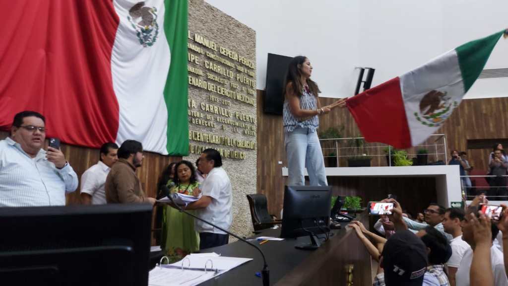 Pandemónium en el Congreso de Yucatán previo a la aprobación de la Reforma al Poder&nbsp;Judicial