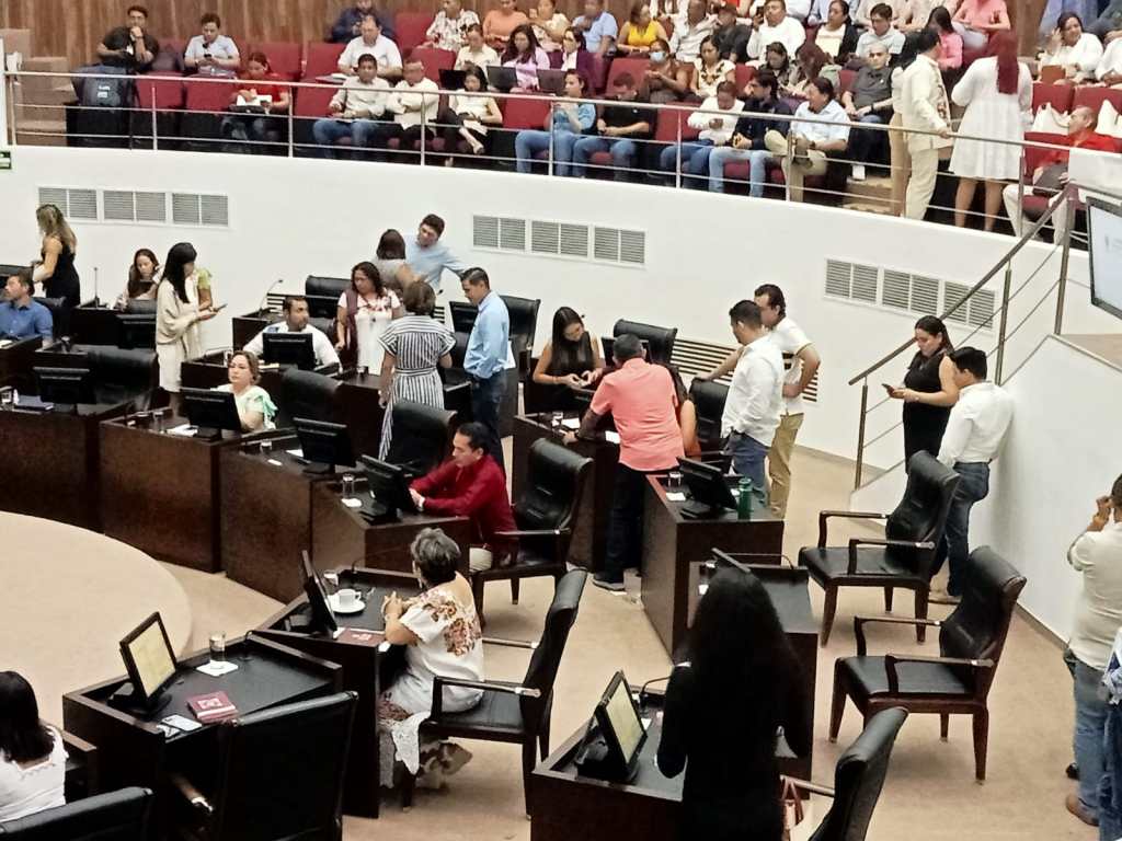 Cronología de una sesión del pleno del Congreso: «Aliados por la Vida» llegó al recinto&nbsp;legislativo