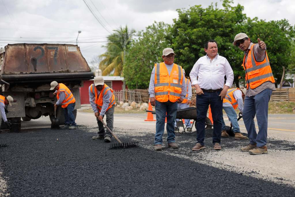 Huacho Díaz Mena dice presente en el sur de Mérida con&nbsp;calles
