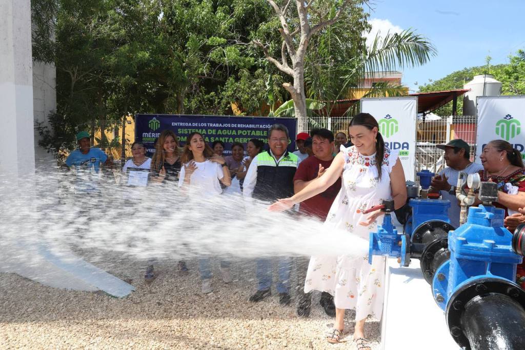 Cecilia Patrón cumple demanda de Santa Gertrudis Copó con mejoras en sistema de agua&nbsp;potable