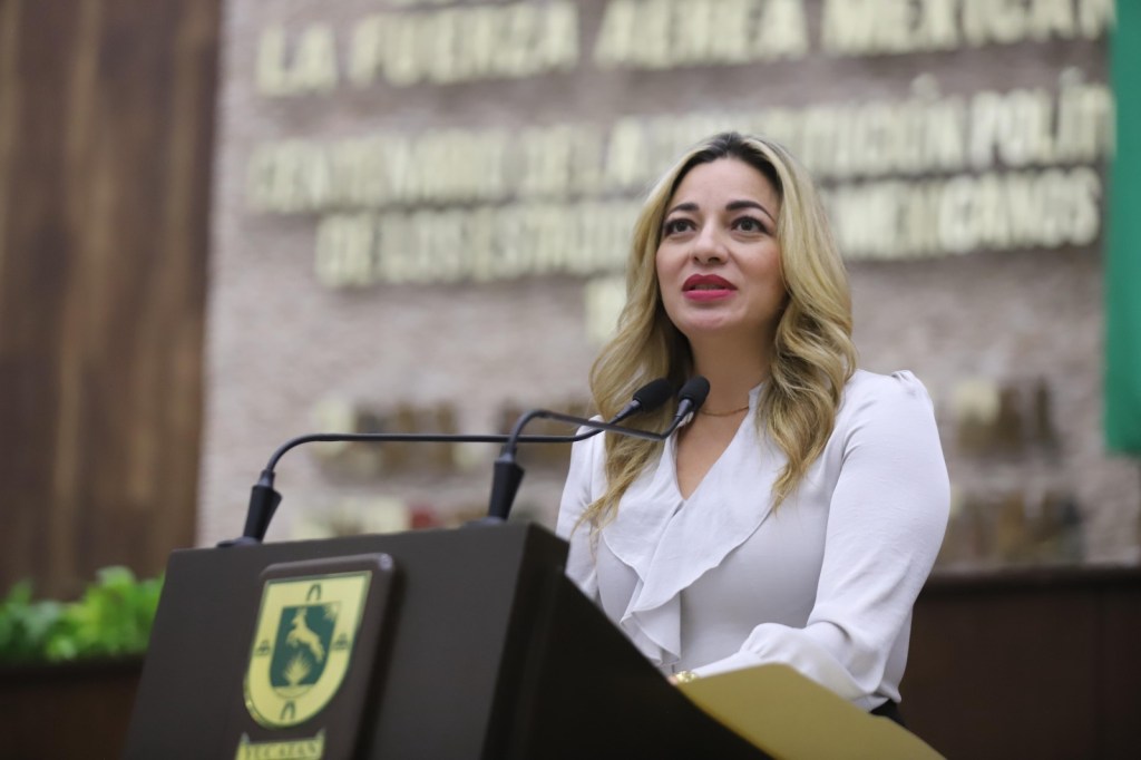 Las bancadas de Acción Nacional, Morena y PRI protagonizaron un duelo de iniciativas para proteger  a niños y adultos&nbsp;mayores