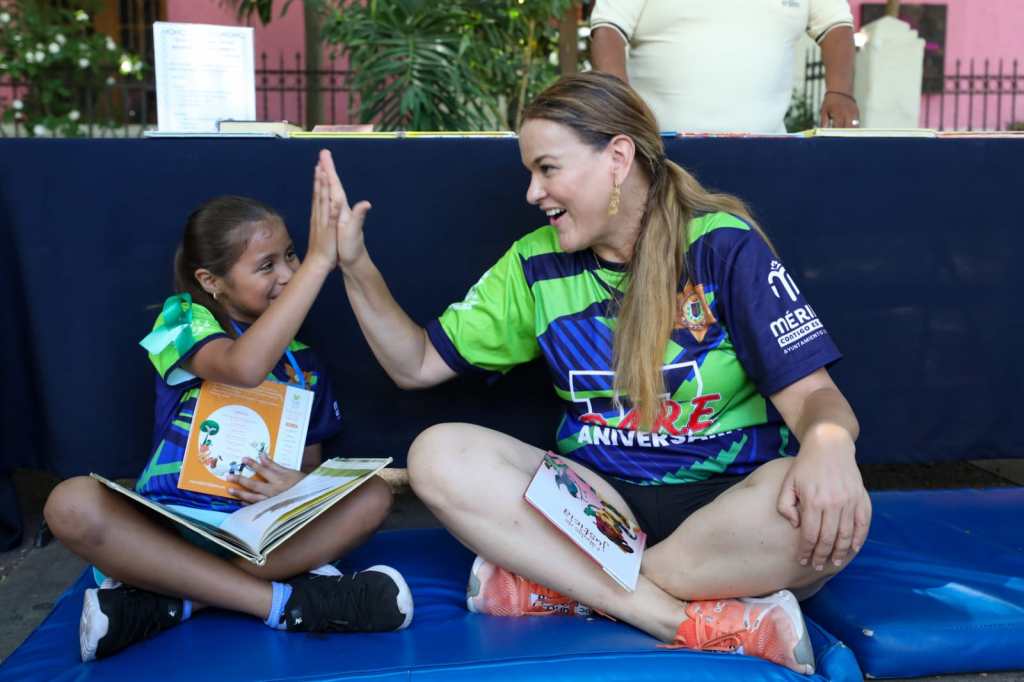 Cecilia Patrón celebra el 17 aniversario del programa de educación preventiva de adicciones&nbsp;D.A.R.E.