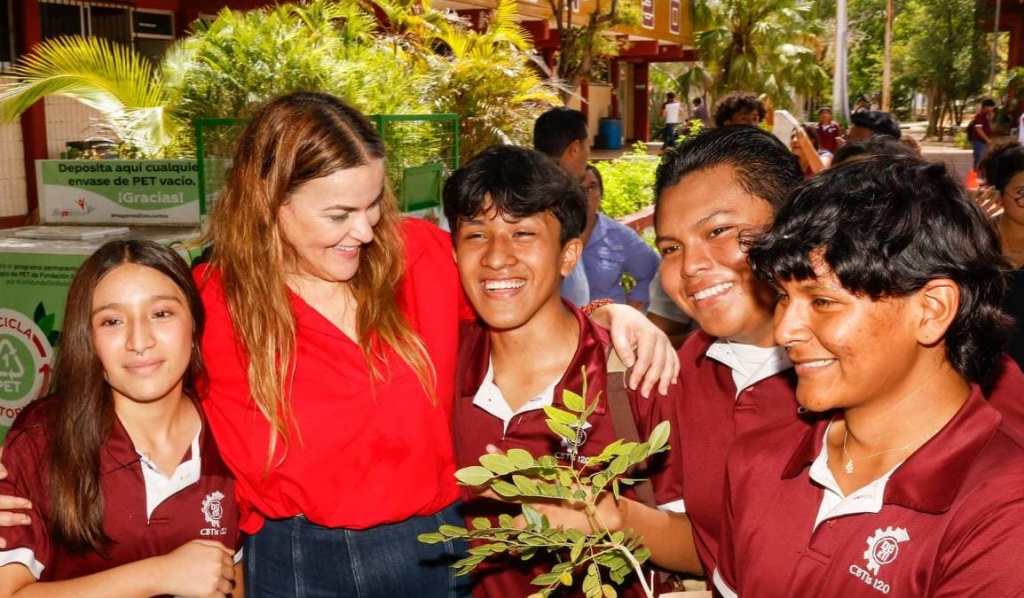 Cecilia Patrón reconocerá a las juventudes de&nbsp;Mérida