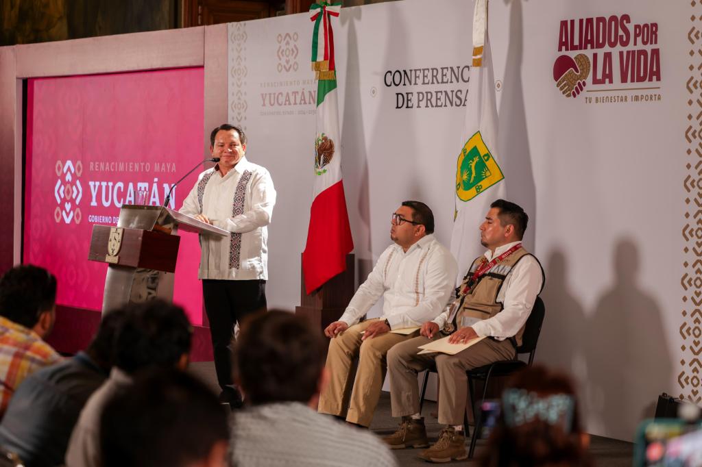 Gobierno de Yucatán despliega operativo para atender marea&nbsp;roja