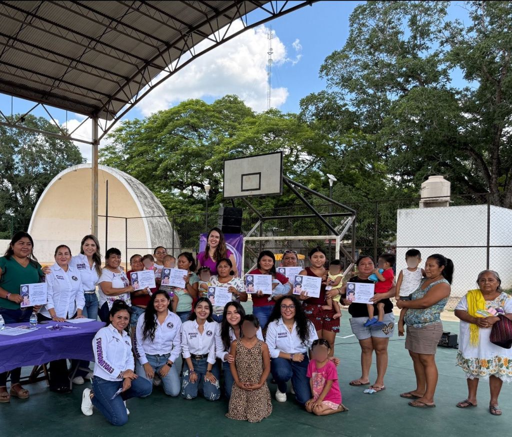 A favor de la mujer y la lactancia&nbsp;materna