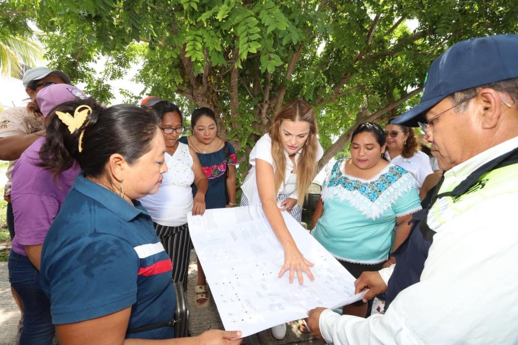 Cecilia Patrón anuncia rehabilitación de cancha en&nbsp;Komchén