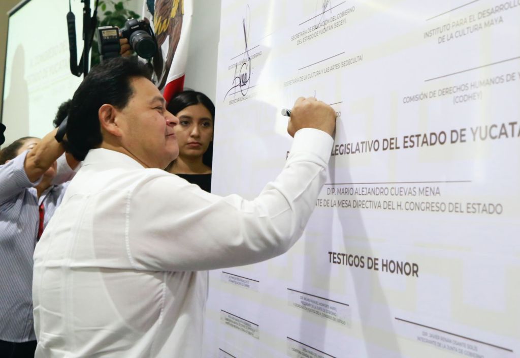 Se firma en el Congreso de Yucatán un convenio de colaboración entre dependencias y&nbsp;poderes