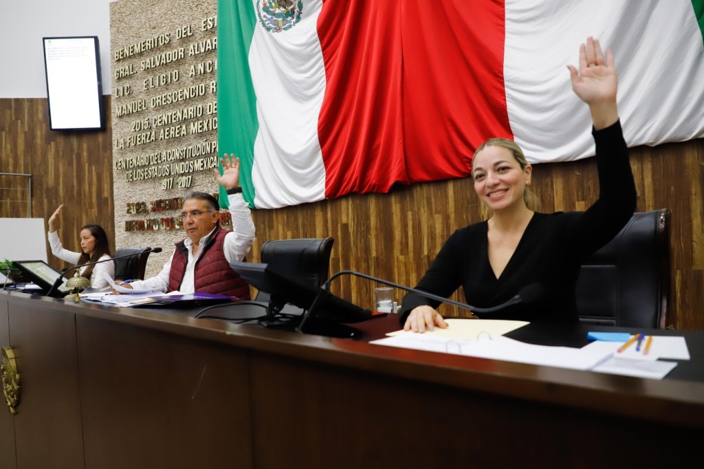 Como si se tratara de una glosa, se defendió y se atacó a la&nbsp;4T