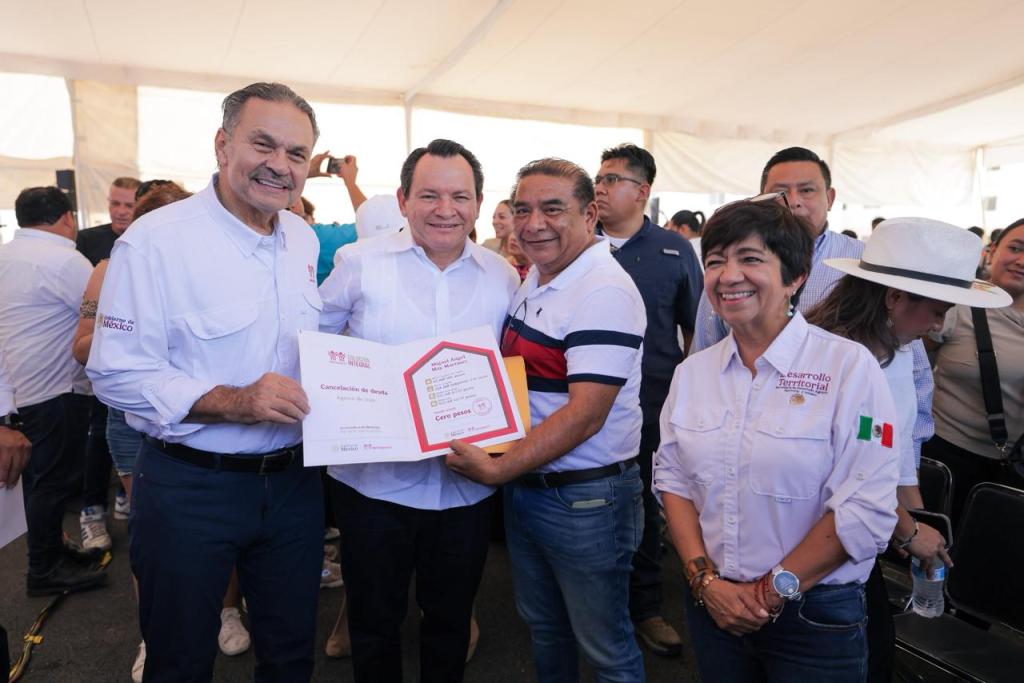 208 familias recibieron las llaves de sus «Viviendas del&nbsp;Bienestar»